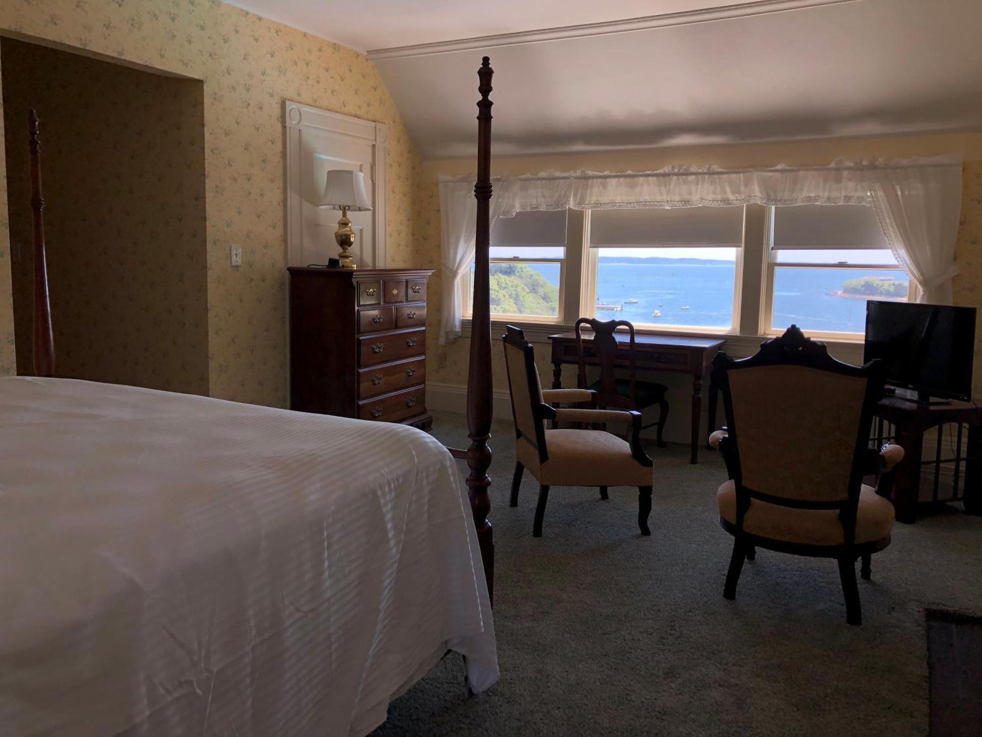 Sands Of Time Motor Inn & Harbor House Woods Hole Exterior photo